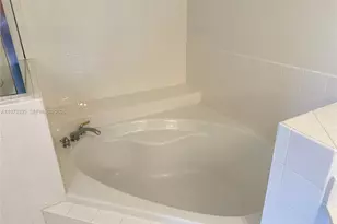 11482 NW 69th Terrace, Doral, FL 33178 - Photo 37