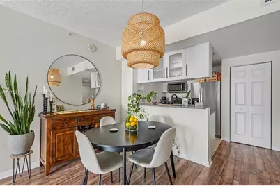 275 NE 18th St #703, Miami, FL 33132 - Photo 5