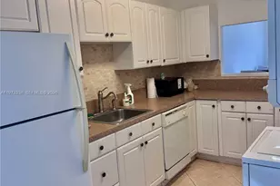 8838 Bella Vista Dr, Boca Raton, FL 33433 - Photo 3