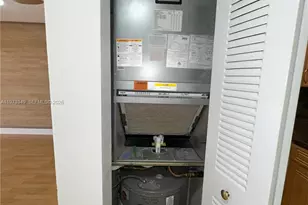 5055 NW 7th St, Miami, FL 33126 - Photo 17