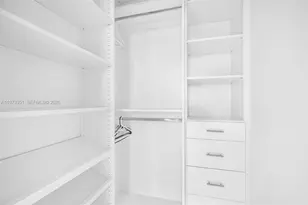 88 SW 7th St, Miami, FL 33130 - Photo 35