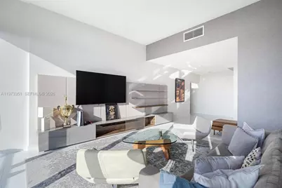 88 SW 7th St #4203, Miami, FL 33130 - Photo 9