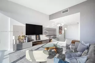 88 SW 7th St, Miami, FL 33130 - Photo 9