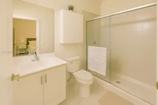 10711 W 32nd Ln, Hialeah, FL 33018 - Photo 3