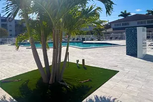 8145 NW 7th St, Miami, FL 33126 - Photo 27