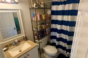 8145 NW 7th St, Miami, FL 33126 - Photo 15