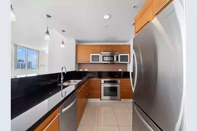 253 NE 2nd St #3108, Miami, FL 33132 - Photo 5