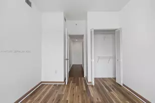 253 NE 2nd St, Miami, FL 33132 - Photo 29