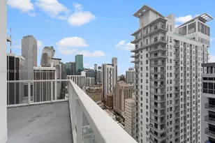 253 NE 2nd St, Miami, FL 33132 - Photo 33