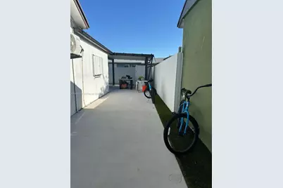 3242 NW 203rd St, Miami Gardens, FL 33056 - Photo 9