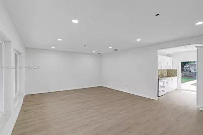 510 NW 105th St, Miami, FL 33150 - Photo 7