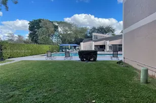 8390 Sands Point Blvd, Tamarac, FL 33321 - Photo 9