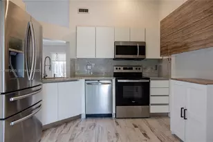 10121 NW 51st Ln, Doral, FL 33178 - Photo 3