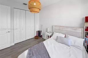 135 NW 209th Trail, Pembroke Pines, FL 33029 - Photo 17