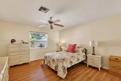 969 Avalon Ave, Other City - In The State Of Florida, FL 32159 - Photo 13