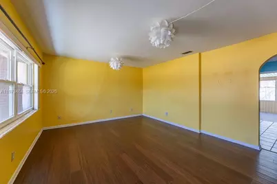 7837 Rondeau Dr E, Jacksonville, FL 32217 - Photo 9