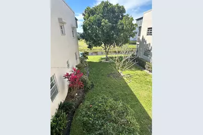 323 Burgundy G #G, Delray Beach, FL 33484 - Photo 5