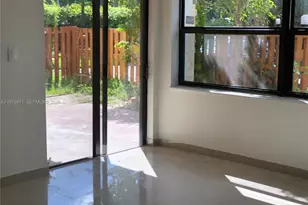 8883 Fontainebleau Blvd, Miami, FL 33172 - Photo 13