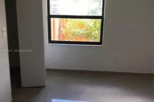 8883 Fontainebleau Blvd, Miami, FL 33172 - Photo 9