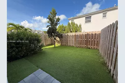 2603 SE 11th St, Homestead, FL 33035 - Photo 13