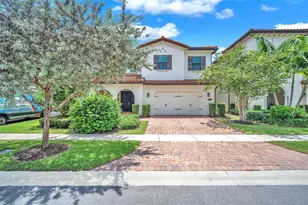 1052 SW 113th Way, Pembroke Pines, FL 33025 - Photo 1