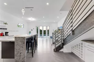 3055 Carter St, Miami, FL 33133 - Photo 3