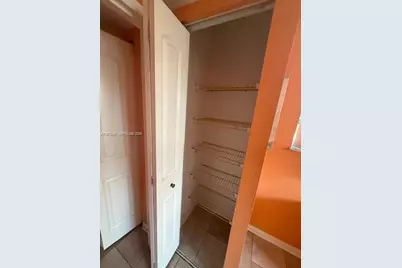 2801 Somerset Dr #105, Lauderdale Lakes, FL 33311 - Photo 11