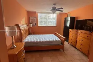 2801 Somerset Dr, Lauderdale Lakes, FL 33311 - Photo 9