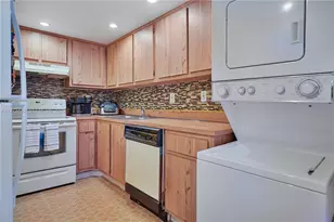 780 NE 69th St, Miami, FL 33138 - Photo 11