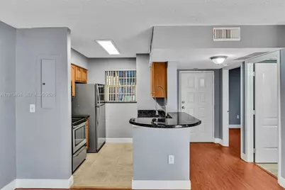 2810 N Oakland Forest Dr #204, Oakland Park, FL 33309 - Photo 3