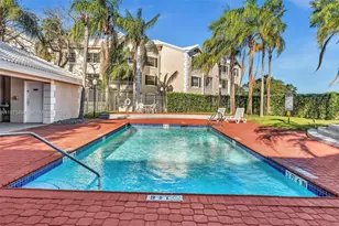 2810 N Oakland Forest Dr, Oakland Park, FL 33309 - Photo 31