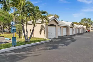 2810 N Oakland Forest Dr, Oakland Park, FL 33309 - Photo 41