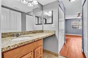 2810 N Oakland Forest Dr, Oakland Park, FL 33309 - Photo 21