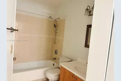 18304 NW 68th Ave #C, Hialeah, FL 33015 - Photo 11