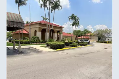 18304 NW 68th Ave #C, Hialeah, FL 33015 - Photo 13