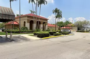 18304 NW 68th Ave, Hialeah, FL 33015 - Photo 13