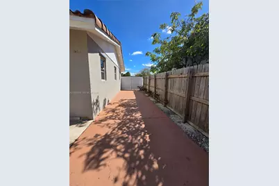 10805 SW 165th Ter, Miami, FL 33157 - Photo 9