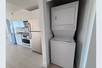 90 SW 3rd St #1205, Miami, FL 33130 - Photo 17