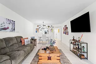 901 Colony Point Cir, Pembroke Pines, FL 33026 - Photo 1