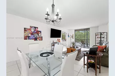 901 Colony Point Circle #304, Pembroke Pines, FL 33026 - Photo 3