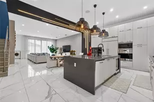 8126 NW 48th Terrace, Doral, FL 33166 - Photo 13