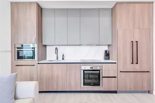 580 72nd St, Miami Beach, FL 33141 - Photo 15