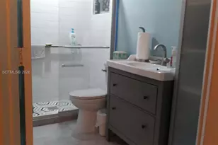 15509 N Miami Lakeway N, Miami Lakes, FL 33014 - Photo 5