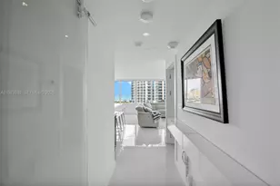 400 South Pointe Dr, Miami Beach, FL 33139 - Photo 7