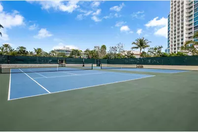 400 S Pointe Dr #1006, Miami Beach, FL 33139 - Photo 17