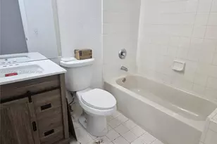 1407 SE 24th Ct, Homestead, FL 33035 - Photo 5