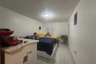 5252 SW 139th Pl, Miami, FL 33175 - Photo 11