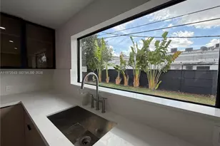 9410 SW 55th St, Miami, FL 33165 - Photo 7