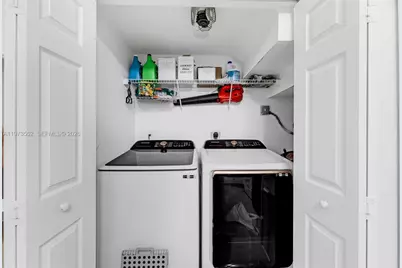 1687 SE 30th St, Homestead, FL 33035 - Photo 23