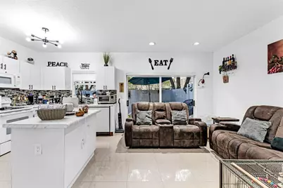 1687 SE 30th St, Homestead, FL 33035 - Photo 21